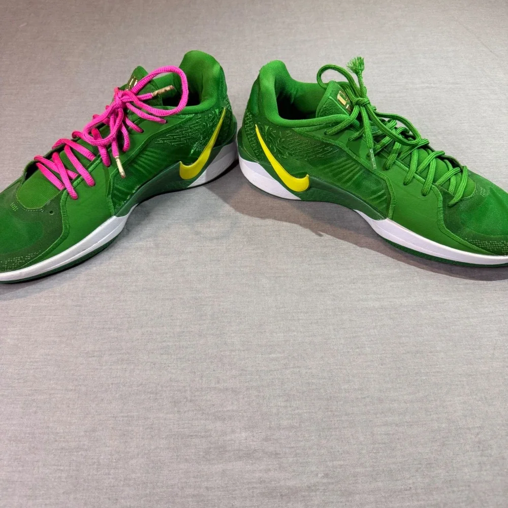 Nike Sabrina 2 Oregon Ducks Mens 13.5 Green Yellow  HQ4344-300 Basketball EUC‎